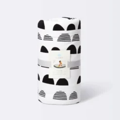 Round Activity Playmat Scallop - Cloud Island™ Black/White -Cloud Island Shop GUEST 67467ea3 4206 4690 a1fc a598e3fa042d