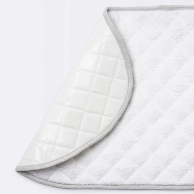 Changing Pad Liner White With Gray Edge - Cloud Island™ 3pk 4 Changing Pad Liner White With Gray Edge - Cloud Island™ 3pk - Image 2